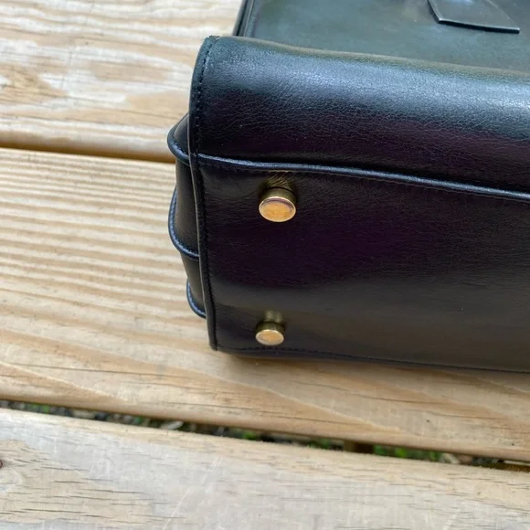 Saint Laurent Sac du Jour leather bag! - Picture 6 of 14